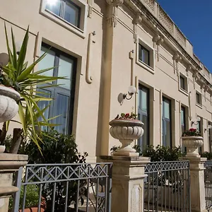 villa-cibele-hotel-residence.catania-hotels.net/
